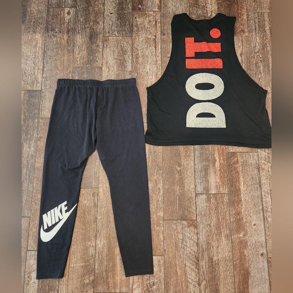 XL Women's Nike Set (3 Items) - Picture 2 of 3